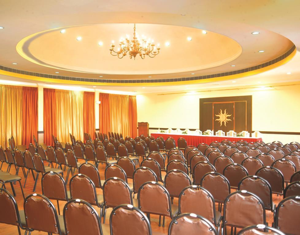 Hotel The Woods Manor Mg Road Kochi Exterior foto